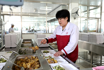 食堂 王玉建.jpg