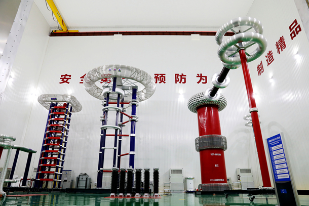 避雷器500kV全屏蔽试验大厅.JPG